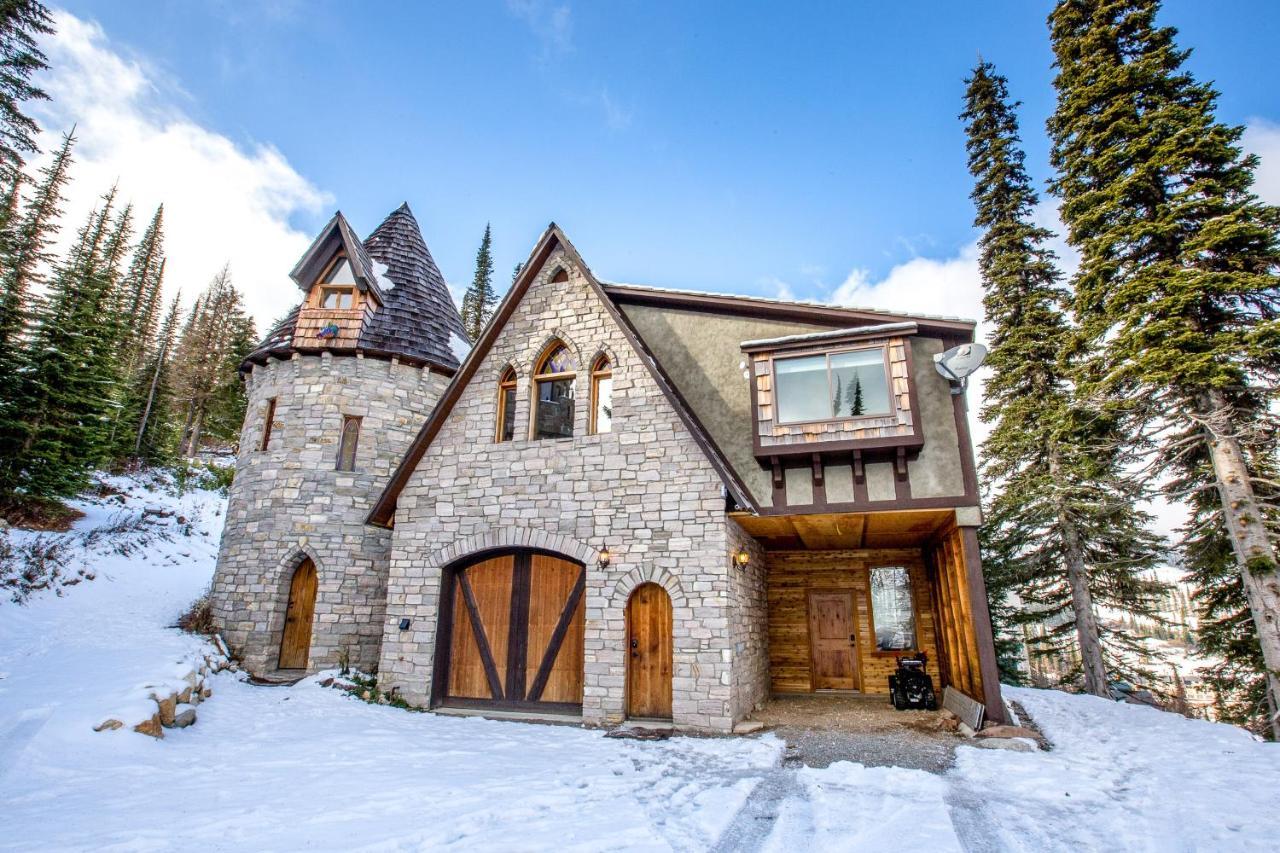 The Castle - Chateau De Melusine Sandpoint Exterior photo