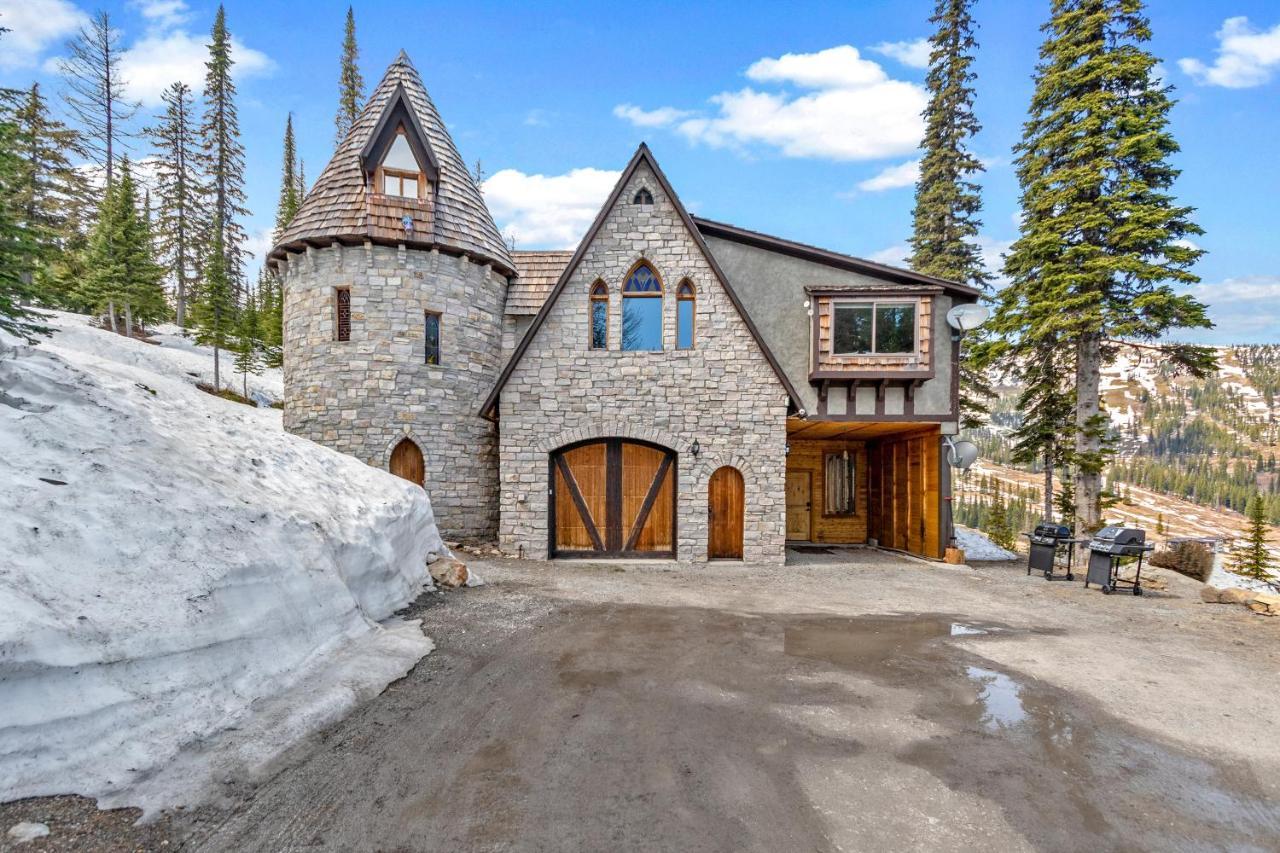 The Castle - Chateau De Melusine Sandpoint Exterior photo